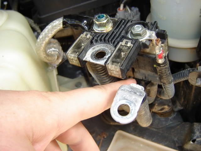 Nissan frontier battery terminal fuse #10