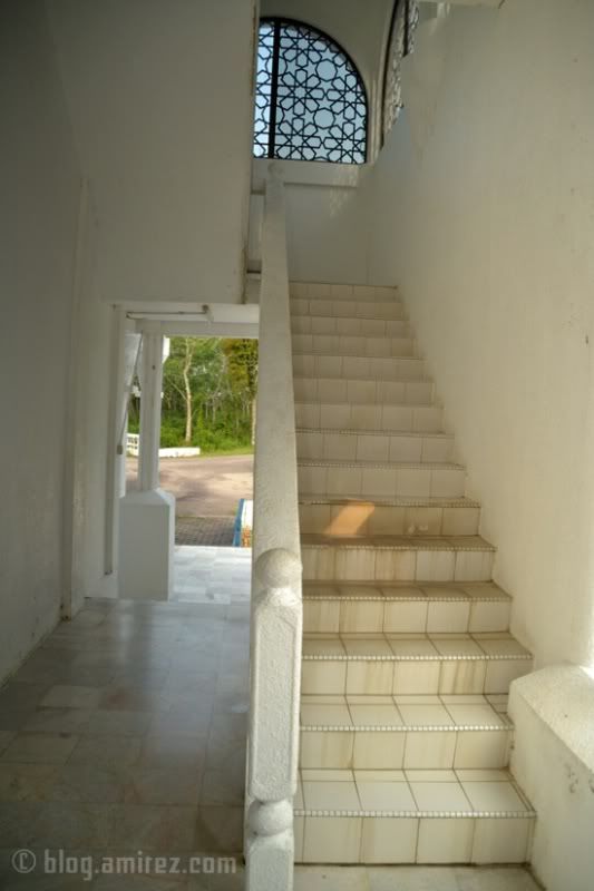 tangga masjid brunei