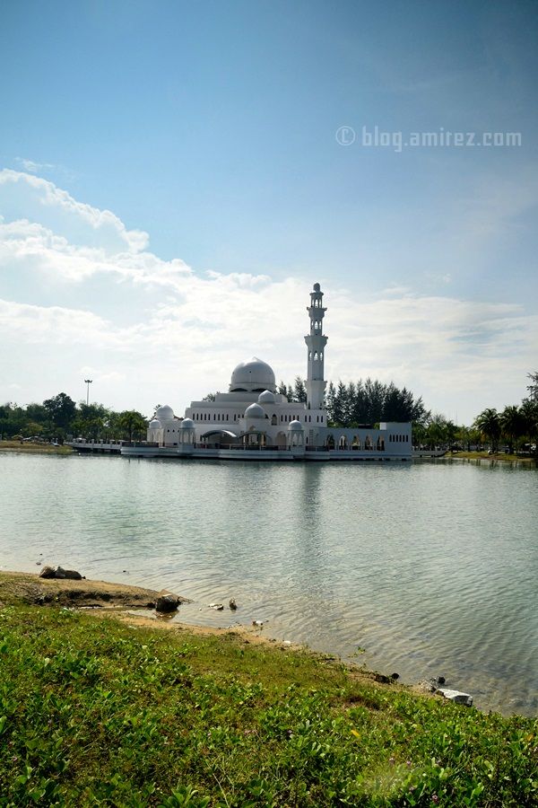 Masjid Terapung Kuala Terengganu