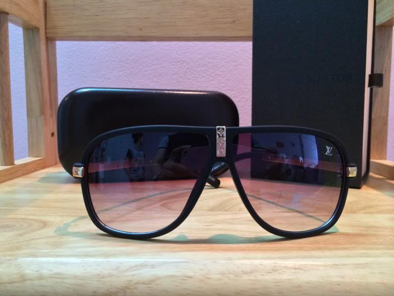 HOT HOT  - Bán Kính LV Evidence và Kính guuuu F1 ( Full Hình ) - 2