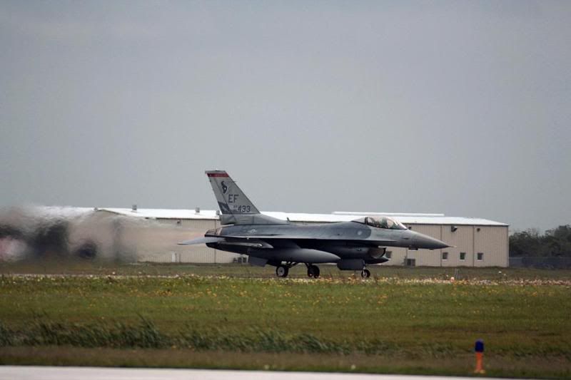 IMAGE: http://i39.photobucket.com/albums/e179/sk8hazerd/IMG_7439.jpg