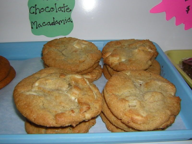 cookie-white-macad.jpg