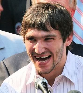 630px-Ovechkin_key_to_city_ceremony2.jpg