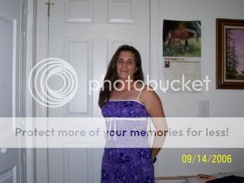 http://i39.photobucket.com/albums/e179/princesshephzibah/purpledress.jpg